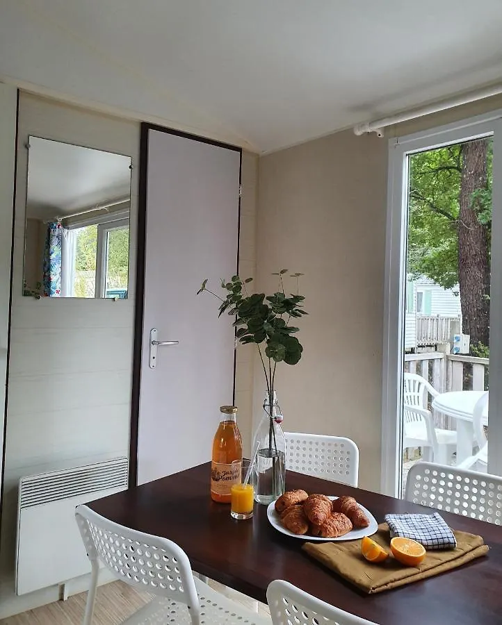 Campsite Camping Saint Laurent Ploemel