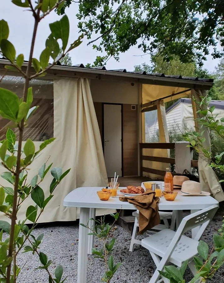 Camping Saint Laurent Ploemel 0*,