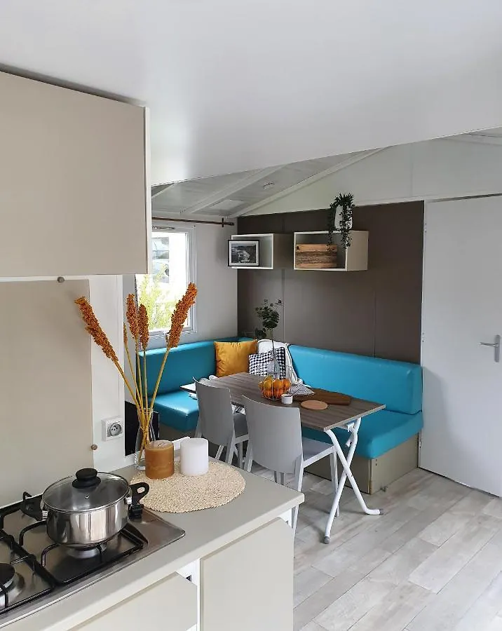 Camping Saint Laurent Ploemel 0*,