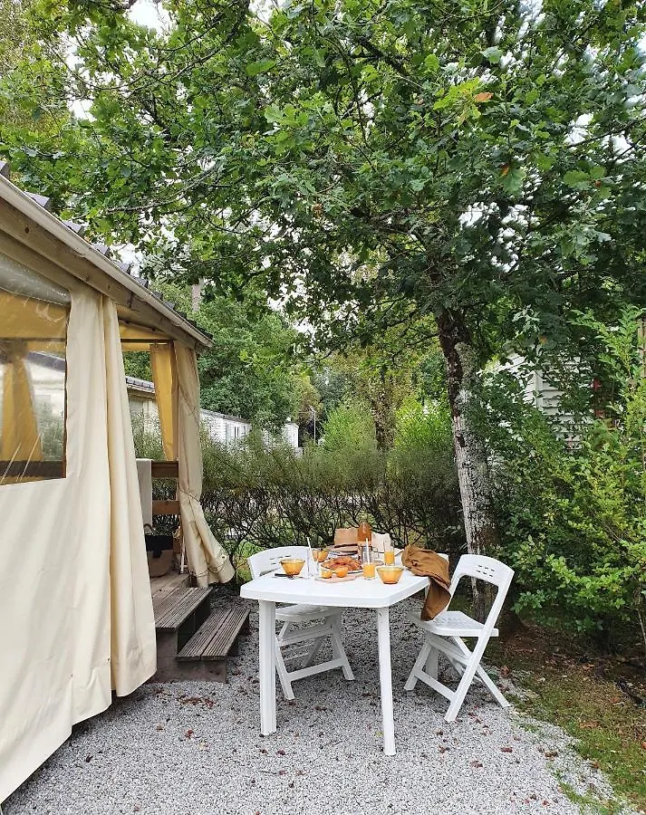 Campsite Camping Saint Laurent Ploemel
